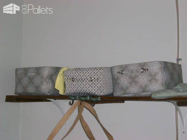 Laundry Shelf Pallet Shelves & Pallet Coat Hangers Laundry Shelf Pallet Shelves & Pallet Coat Hangers