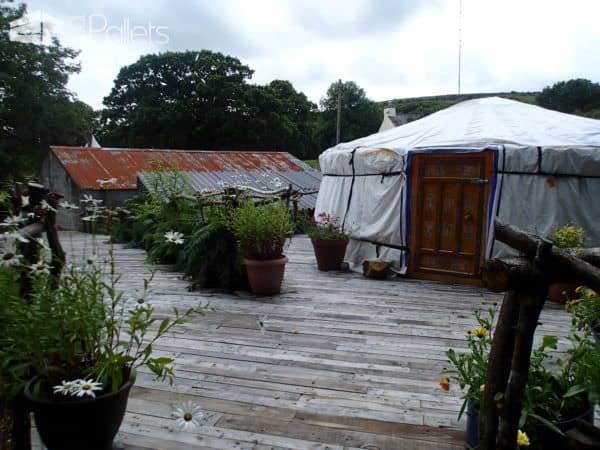 Pallet Deck With Accessible Ramp Pallet Terraces & Pallet Patios Pallet Deck With Accessible Ramp Pallet Terraces & Pallet Patios