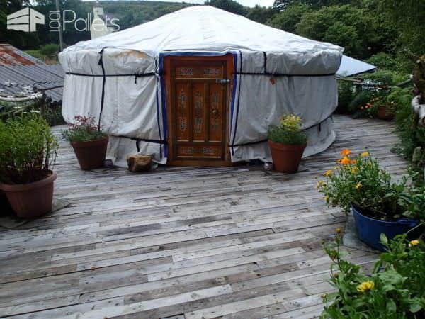 Pallet Deck With Accessible Ramp Pallet Terraces & Pallet Patios Pallet Deck With Accessible Ramp Pallet Terraces & Pallet Patios
