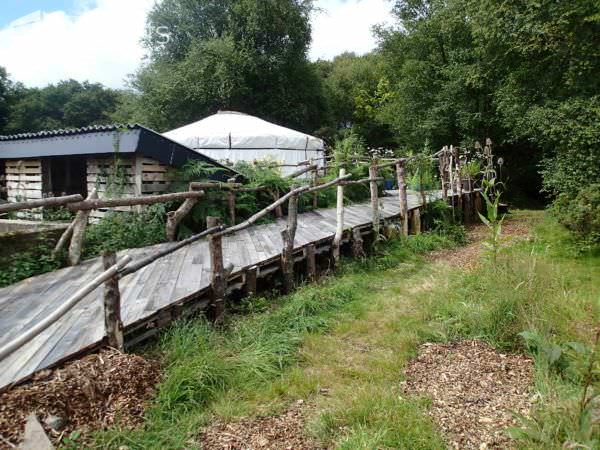 Pallet Deck With Accessible Ramp Pallet Terraces & Pallet Patios Pallet Deck With Accessible Ramp Pallet Terraces & Pallet Patios