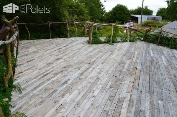 Pallet Deck With Accessible Ramp Pallet Terraces & Pallet Patios Pallet Deck With Accessible Ramp Pallet Terraces & Pallet Patios