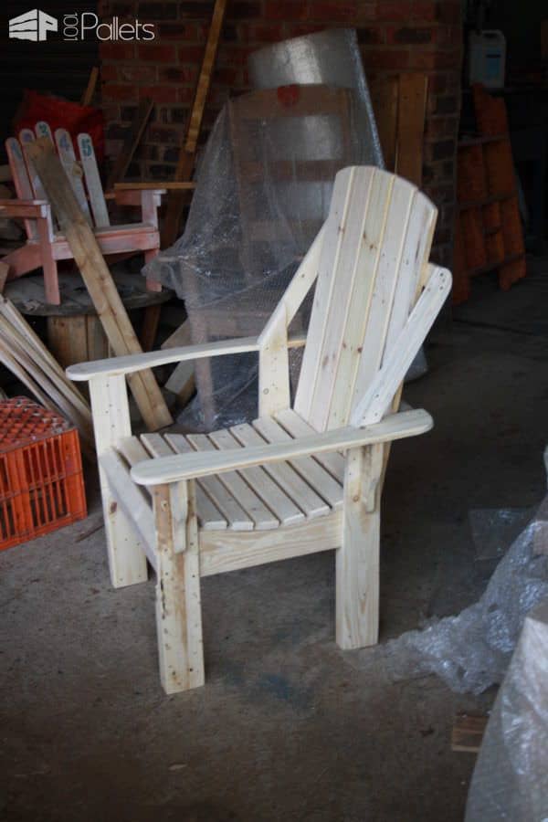Recliner Pallet Chairs Pallet Benches, Pallet Chairs & Stools Recliner Pallet Chairs Pallet Benches, Pallet Chairs & Stools