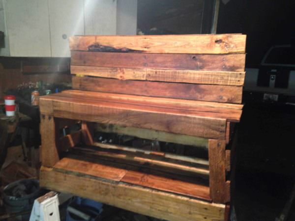 A Pallet Shoe Changing Storage Bench Pallet Benches, Pallet Chairs & Stools A Pallet Shoe Changing Storage Bench Pallet Benches, Pallet Chairs & Stools