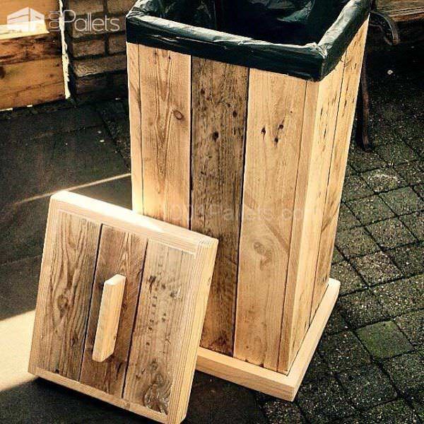 A Pallet Year: Top 5 Posts on 1001pallets in 2015 Pallet Benches, Pallet Chairs & Stools A Pallet Year: Top 5 Posts on 1001pallets in 2015 Pallet Benches, Pallet Chairs & Stools
