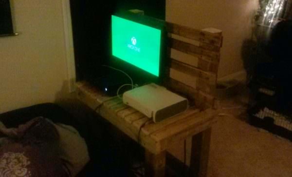 Just Another TV Stand From Pallet Wood Pallet TV Stands & Racks Just Another TV Stand From Pallet Wood Pallet TV Stands & Racks