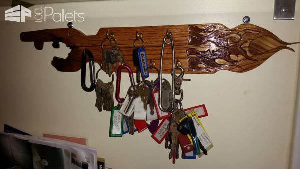 Key Holder From Pallet Wood Pallet Shelves & Pallet Coat Hangers Key Holder From Pallet Wood Pallet Shelves & Pallet Coat Hangers