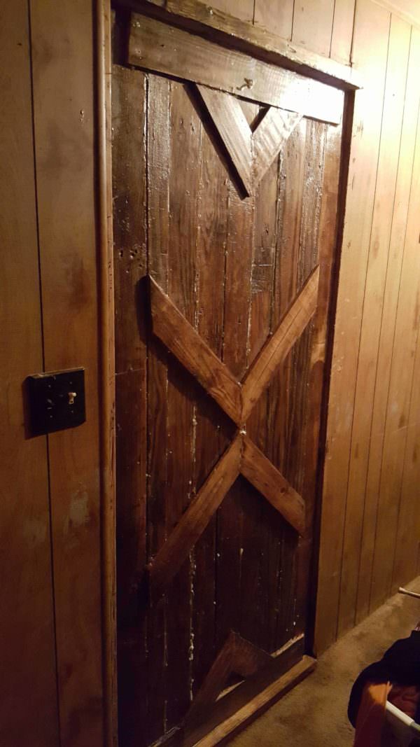 Pallet Door Pallet Walls & Pallet Doors Pallet Door Pallet Walls & Pallet Doors
