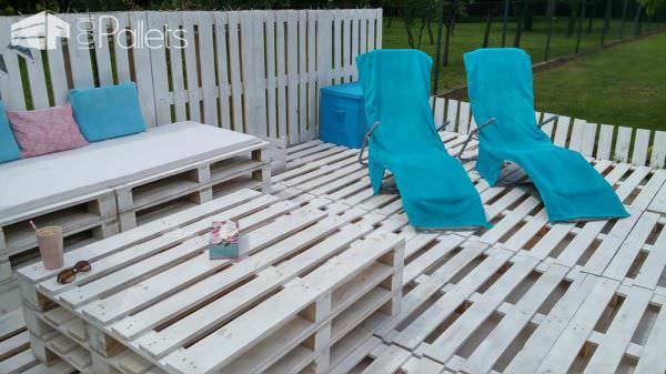 The Backyard Lounge/Party Terrace You Need for Your Summer Pallet Terraces & Pallet Patios The Backyard Lounge/Party Terrace You Need for Your Summer Pallet Terraces & Pallet Patios