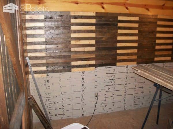 Walls & Sliding Barn Door Made from Pallets Pallet Walls & Pallet Doors Walls & Sliding Barn Door Made from Pallets Pallet Walls & Pallet Doors