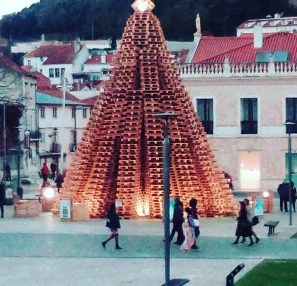 2200 Pallets Christmas Tree (Guinness World Record) Pallet Sheds, Cabins, Huts & Playhouses 2200 Pallets Christmas Tree (Guinness World Record) Pallet Sheds, Cabins, Huts & Playhouses