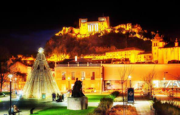 2200 Pallets Christmas Tree (Guinness World Record) Pallet Sheds, Cabins, Huts & Playhouses 2200 Pallets Christmas Tree (Guinness World Record) Pallet Sheds, Cabins, Huts & Playhouses