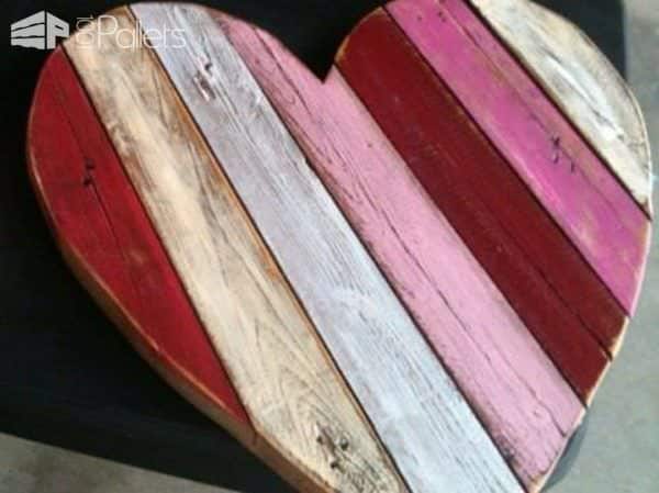 19 Brilliant Valentine’s Day Decorations Made out of Pallets Pallet Wall Decor & Pallet Painting 19 Brilliant Valentine’s Day Decorations Made out of Pallets Pallet Wall Decor & Pallet Painting