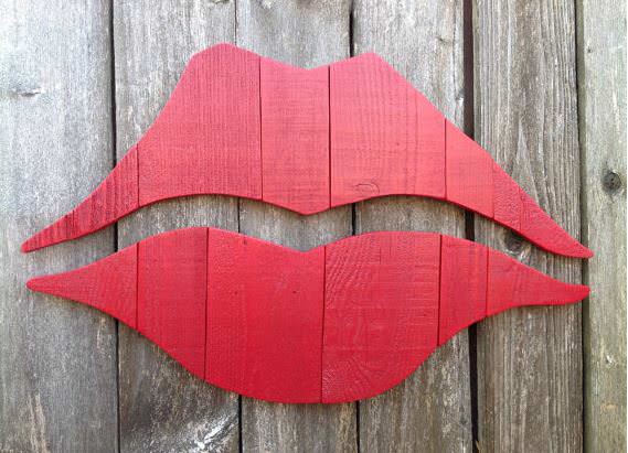 19 Brilliant Valentine’s Day Decorations Made out of Pallets Pallet Wall Decor & Pallet Painting 19 Brilliant Valentine’s Day Decorations Made out of Pallets Pallet Wall Decor & Pallet Painting