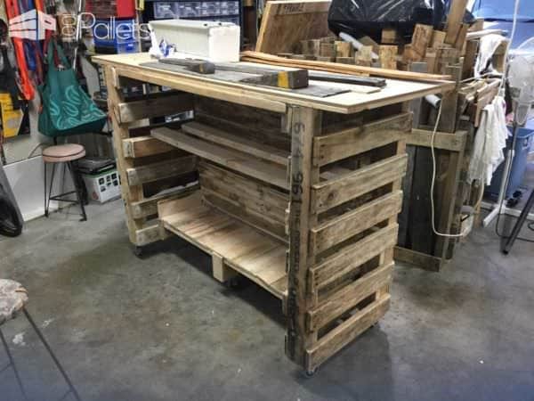 Pallet Bar with Built in Insulated Ice Box Pallet Bars Pallet Bar with Built in Insulated Ice Box Pallet Bars