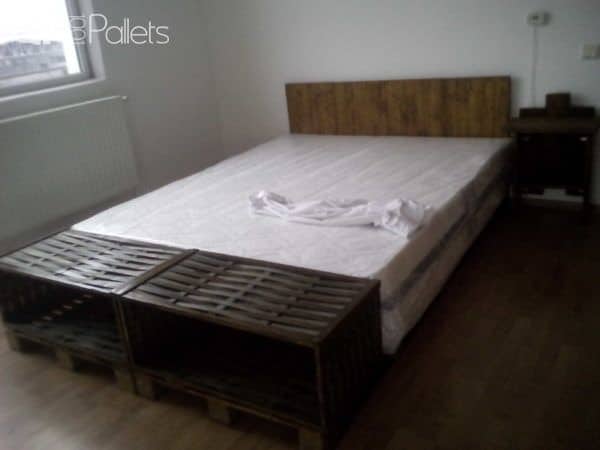 Pallet Bed & Headboard Out of 4 Recycled Pallets Pallet Beds, Pallet Headboards & Frames 