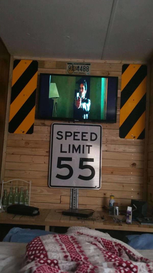Pallet Wall & Entertainment Center Pallet TV Stands & Racks Pallet Walls & Pallet Doors Pallet Wall & Entertainment Center Pallet TV Stands & Racks Pallet Walls & Pallet Doors