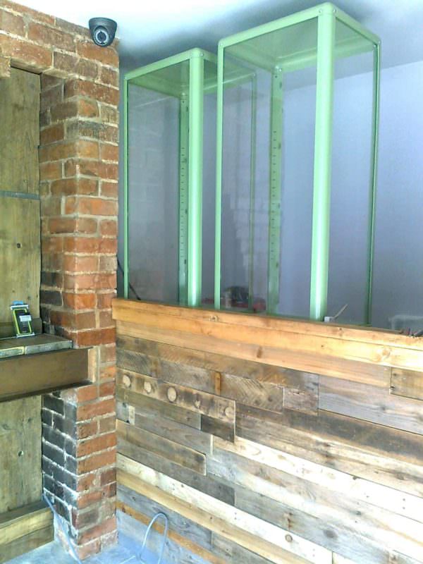 Shop Counter Clad With Pallet Wood Pallet Store, Bar & Restaurant Decorations Shop Counter Clad With Pallet Wood Pallet Store, Bar & Restaurant Decorations