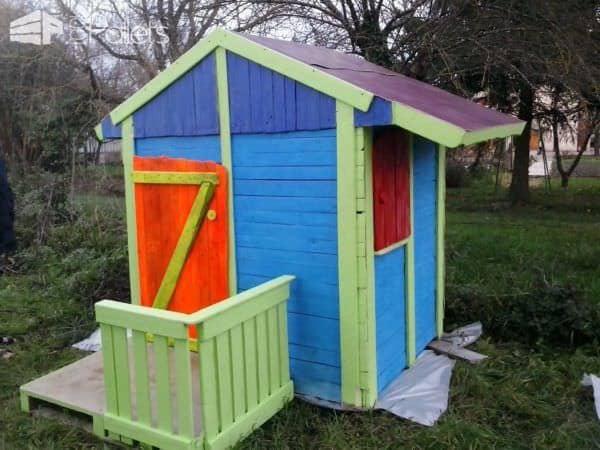 Cabane De Jardin Pour Enfants / Children Play House & Its Making of Pallet Sheds, Cabins, Huts & Playhouses Cabane De Jardin Pour Enfants / Children Play House & Its Making of Pallet Sheds, Cabins, Huts & Playhouses