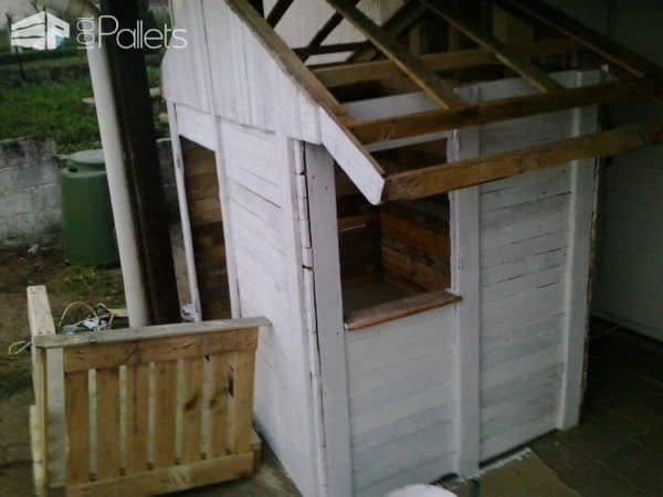 Cabane De Jardin Pour Enfants / Children Play House & Its Making of Pallet Sheds, Cabins, Huts & Playhouses Cabane De Jardin Pour Enfants / Children Play House & Its Making of Pallet Sheds, Cabins, Huts & Playhouses