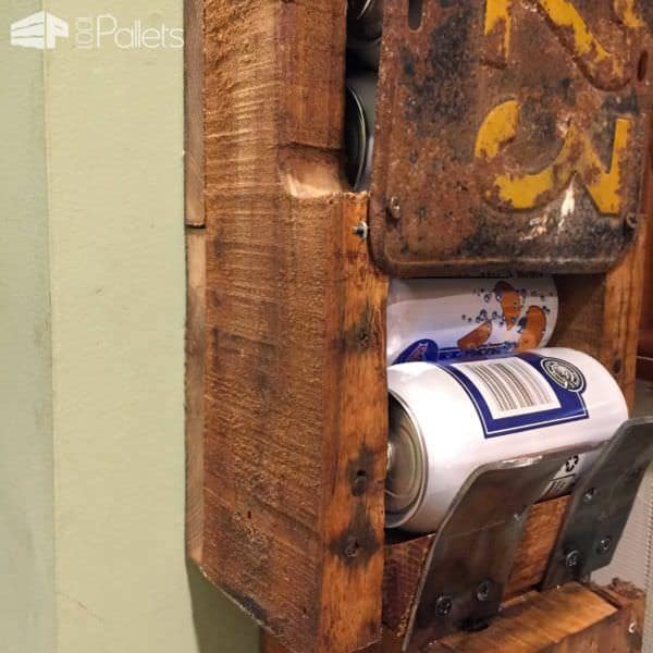Can Dispenser Pallet Shelves & Pallet Coat Hangers Can Dispenser Pallet Shelves & Pallet Coat Hangers