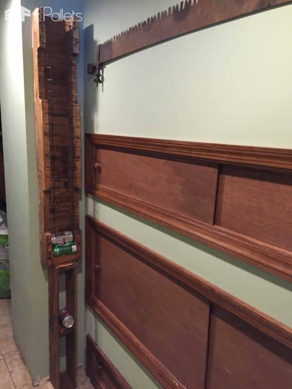 Can Dispenser Pallet Shelves & Pallet Coat Hangers Can Dispenser Pallet Shelves & Pallet Coat Hangers