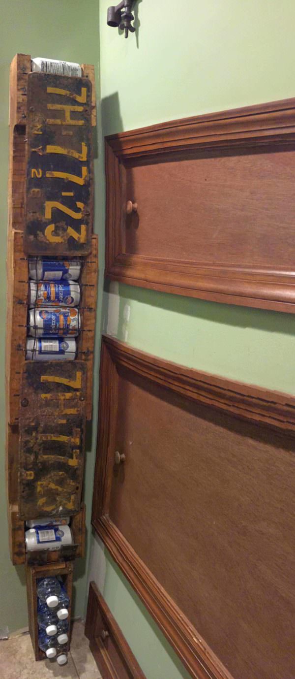 Can Dispenser Pallet Shelves & Pallet Coat Hangers Can Dispenser Pallet Shelves & Pallet Coat Hangers