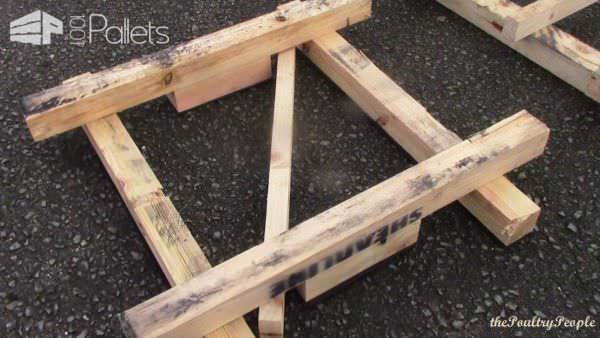 Chunky Pallet Coffee Table With Glow In The Dark Resin Pallet Coffee Tables Chunky Pallet Coffee Table With Glow In The Dark Resin Pallet Coffee Tables