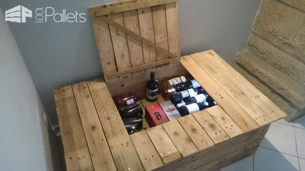Functionnal Coffee Table with Storage for Glasses & Bottles Pallet Coffee Tables Functionnal Coffee Table with Storage for Glasses & Bottles Pallet Coffee Tables