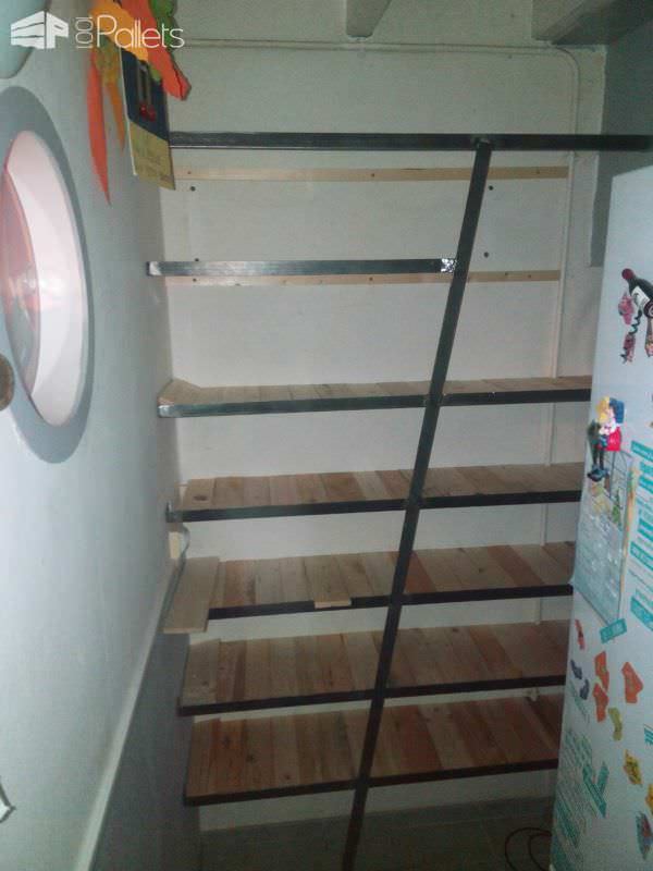 Garde Manger / Pallet Pantry Pallet Shelves & Pallet Coat Hangers Garde Manger / Pallet Pantry Pallet Shelves & Pallet Coat Hangers