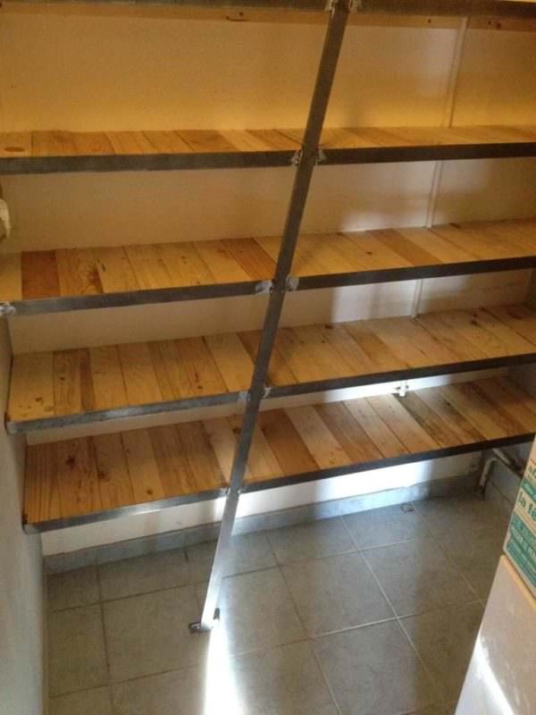 Garde Manger / Pallet Pantry Pallet Shelves & Pallet Coat Hangers 