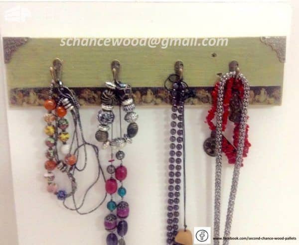 Jewelry Hangers from Pallet Wood / Colgadores Hechos Con Madera De Pallet Pallet Home Accessories Jewelry Hangers from Pallet Wood / Colgadores Hechos Con Madera De Pallet Pallet Home Accessories