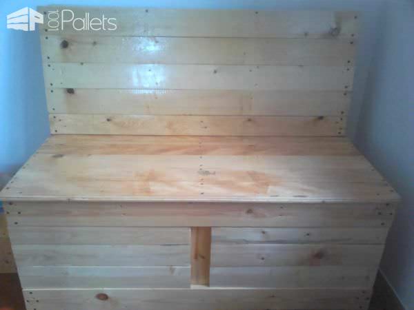 My Pallet Sofa out of 4 Pallets Pallet Sofas & Couches My Pallet Sofa out of 4 Pallets Pallet Sofas & Couches