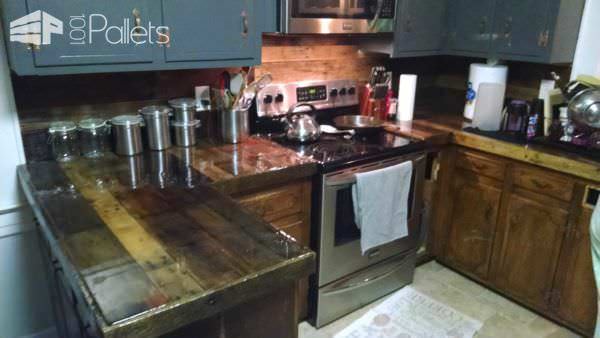Pallet Countertops & Backsplash Pallet Desks & Pallet Tables Pallet Countertops & Backsplash Pallet Desks & Pallet Tables