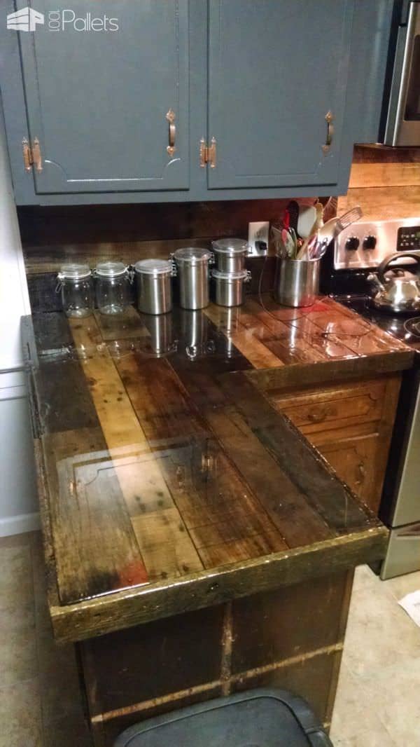 Pallet Countertops & Backsplash Pallet Desks & Pallet Tables Pallet Countertops & Backsplash Pallet Desks & Pallet Tables