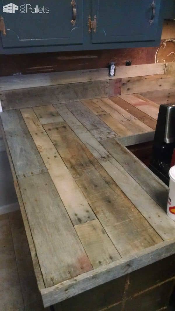 Pallet Countertops & Backsplash Pallet Desks & Pallet Tables Pallet Countertops & Backsplash Pallet Desks & Pallet Tables