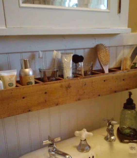 17 Rustic Bathroom Ideas You Can Make With Pallet Wood Pallet Shelves & Pallet Coat Hangers 17 Rustic Bathroom Ideas You Can Make With Pallet Wood Pallet Shelves & Pallet Coat Hangers