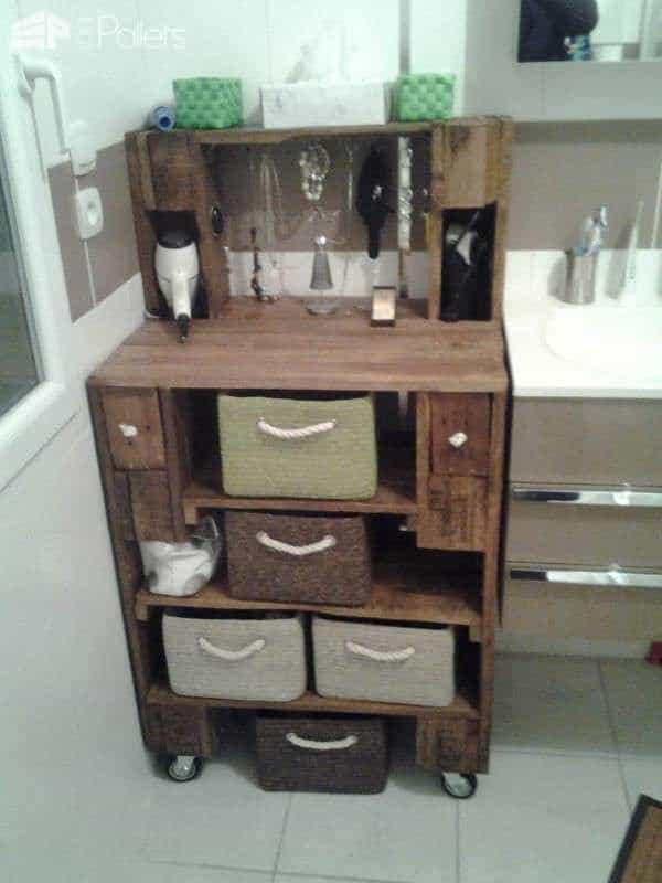 17 Rustic Bathroom Ideas You Can Make With Pallet Wood Pallet Shelves & Pallet Coat Hangers 17 Rustic Bathroom Ideas You Can Make With Pallet Wood Pallet Shelves & Pallet Coat Hangers