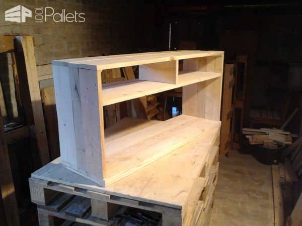 Mur En Bois De Palettes / Entertainment Center Wall Pallet TV Stands & Racks Pallet Walls & Pallet Doors Mur En Bois De Palettes / Entertainment Center Wall Pallet TV Stands & Racks Pallet Walls & Pallet Doors