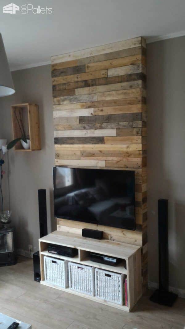 Mur En Bois De Palettes / Entertainment Center Wall Pallet TV Stands & Racks Pallet Walls & Pallet Doors Mur En Bois De Palettes / Entertainment Center Wall Pallet TV Stands & Racks Pallet Walls & Pallet Doors