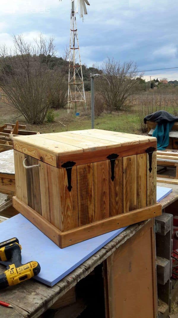 Pallet Chest/Seat Pallet Boxes & Chests Pallet Chest/Seat Pallet Boxes & Chests