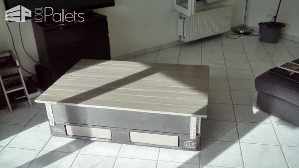 Table Basse Multifonctions / Multi-purpose Pallet Coffee Table Pallet Coffee Tables Table Basse Multifonctions / Multi-purpose Pallet Coffee Table Pallet Coffee Tables