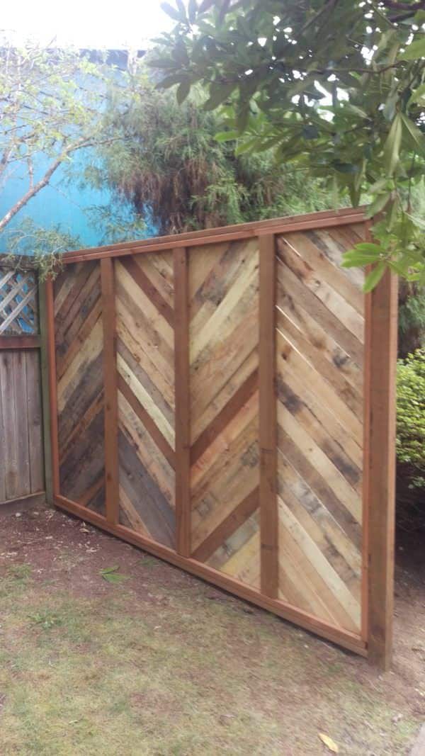 Backyard Fence Made with Repurposed Pallets Pallet Fences Backyard Fence Made with Repurposed Pallets Pallet Fences