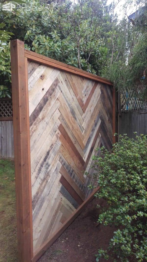 Backyard Fence Made with Repurposed Pallets Pallet Fences Backyard Fence Made with Repurposed Pallets Pallet Fences