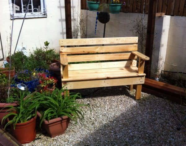 Garden Bench for 10$ & 9 Hours of Work! Pallet Benches, Pallet Chairs & Stools Garden Bench for 10$ & 9 Hours of Work! Pallet Benches, Pallet Chairs & Stools