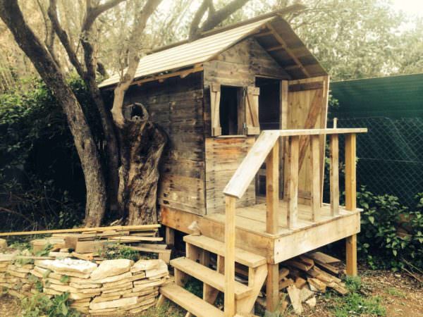 My Kids House in Pallet Wood Pallet Sheds, Cabins, Huts & Playhouses 