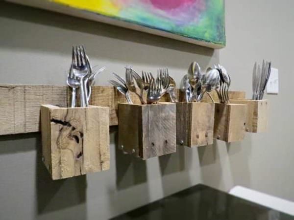 Pallet Wood Wall Mount Silverware Holder Pallet Home Décor Ideas Pallet Wood Wall Mount Silverware Holder Pallet Home Décor Ideas