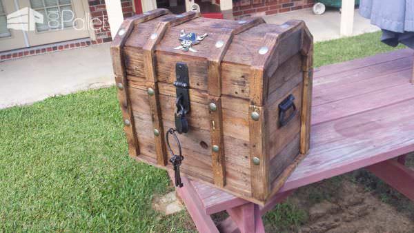 Pirate Treasure Chest Cooler Out Of 2 Pallets Pallet Boxes & Chests Pirate Treasure Chest Cooler Out Of 2 Pallets Pallet Boxes & Chests