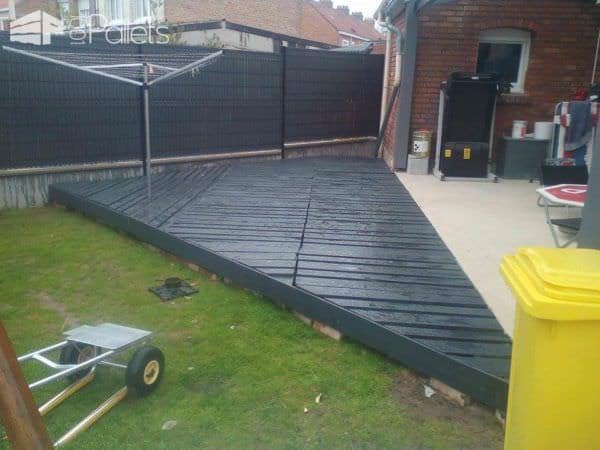 Quick Terrace Enlargement (8 Hours & 16 Pallets Later) Pallet Terraces & Pallet Patios Quick Terrace Enlargement (8 Hours & 16 Pallets Later) Pallet Terraces & Pallet Patios