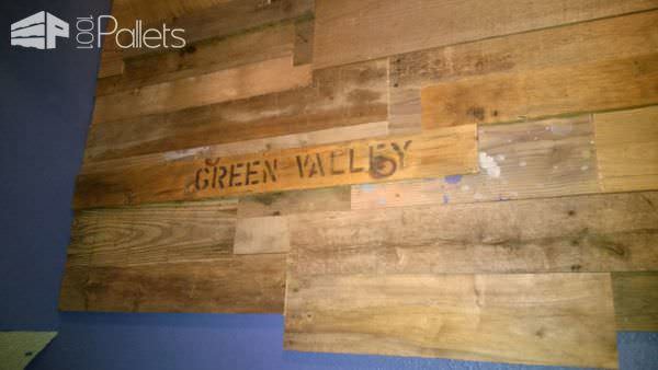 Reclaimed Pallet Wood Wall Pallet Walls & Pallet Doors Reclaimed Pallet Wood Wall Pallet Walls & Pallet Doors