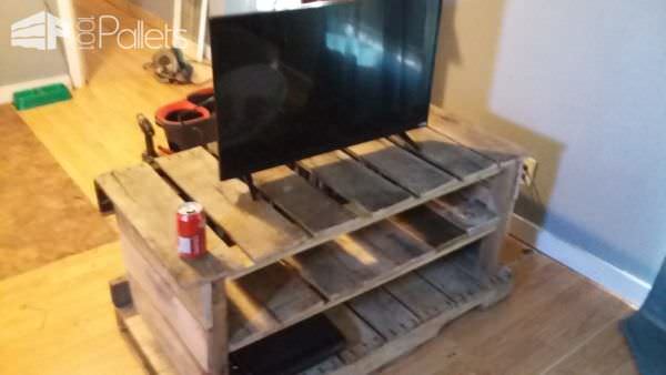Pallet Entertainment Center Pallet TV Stands & Racks Pallet Entertainment Center Pallet TV Stands & Racks